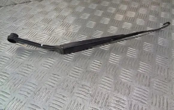 Mazda 6 Front wiper blade arm
