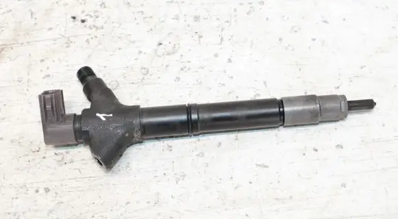 Toyota RAV 4 (XA30) Fuel injector 2367026061