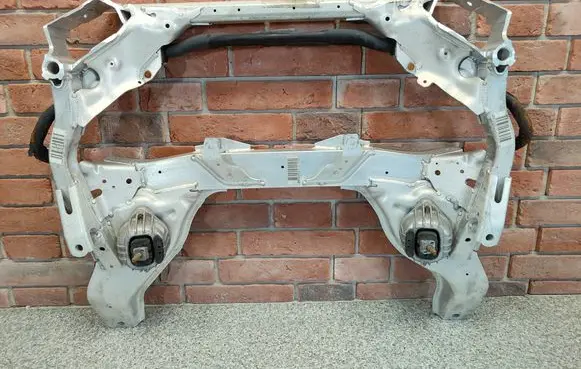 BMW 3 E90 E91 Front subframe 6785639 6767178 6774591