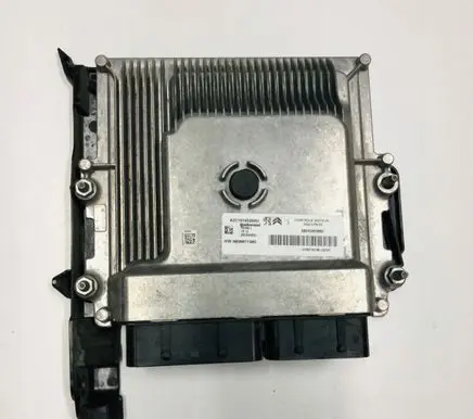 Peugeot 3008 II Engine control unit/module 9826380880