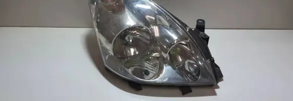 Toyota Corolla Verso AR10 Headlight/headlamp HB412V51W 3124