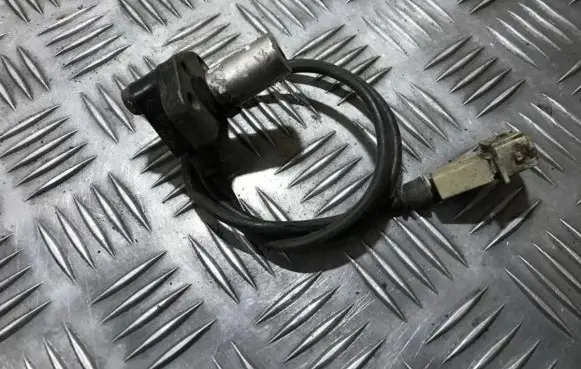 Audi 80 90 S2 B4 Crankshaft position sensor 034905381a