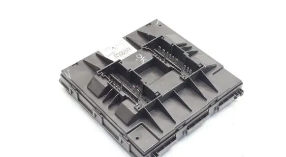 Volkswagen Beetle A5 Central body control module 7E0937089A