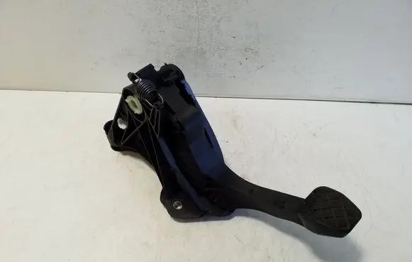 Volkswagen Tiguan Clutch pedal 5Q2721059