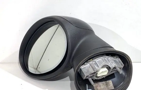 Mini Cooper Countryman R60 Front door electric wing mirror 