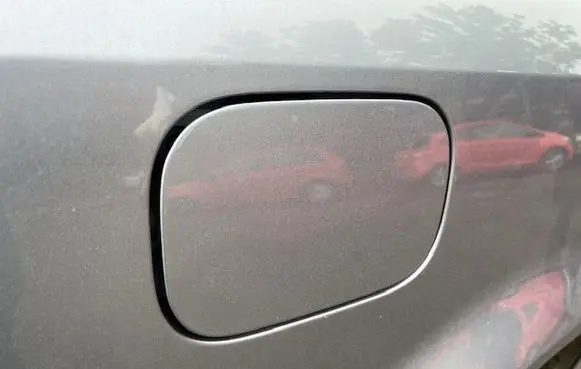 Audi A4 S4 B6 8E 8H Fuel tank cap trim 
