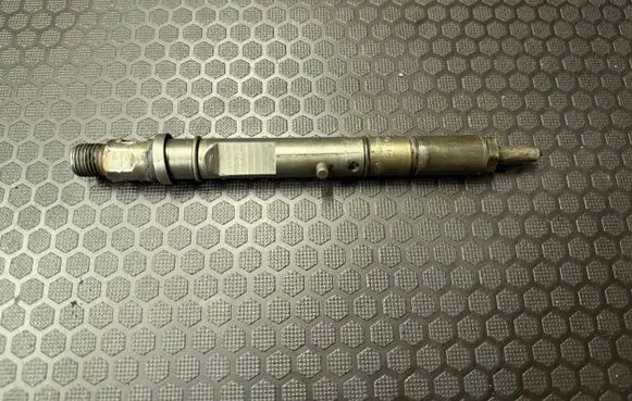 Audi A8 S8 D2 4D Fuel injector 0591302010