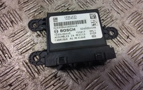 Opel Insignia A Parking PDC control unit/module 13354532
