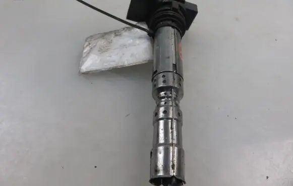 Volkswagen Phaeton High voltage ignition coil 07C905715A