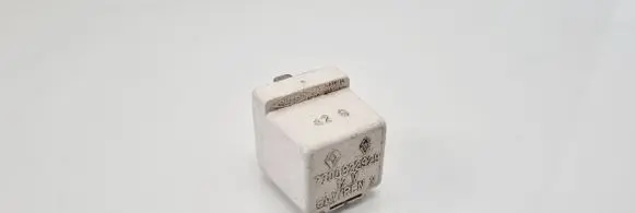 Renault Laguna I Other relay 7700822929
