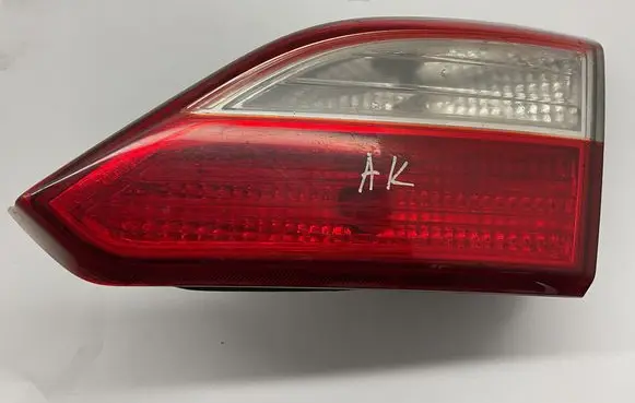 Tailgate rear/tail lights