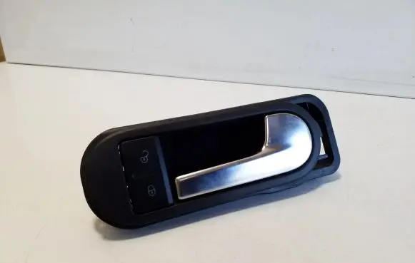 Volkswagen Golf Plus Front door interior handle 5M0837198 5M2962125