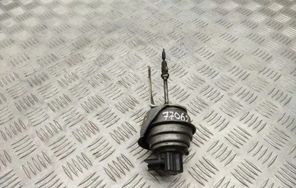 Volkswagen PASSAT B6 Turbine electric control actuator 7545770010
