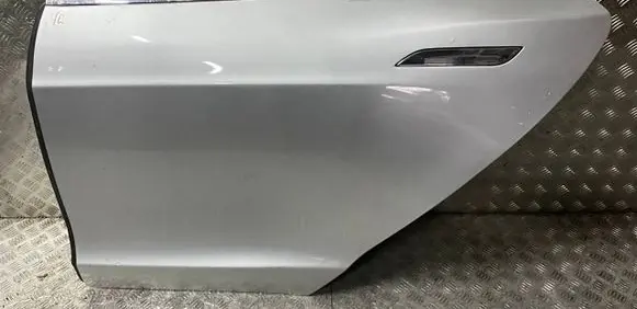 Tesla Model S Rear door