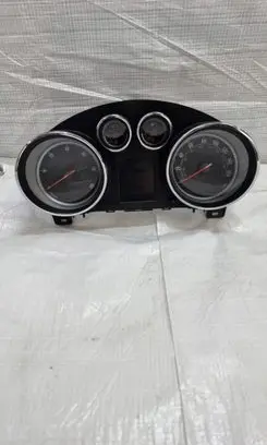 Opel Astra J Speedometer (instrument cluster)