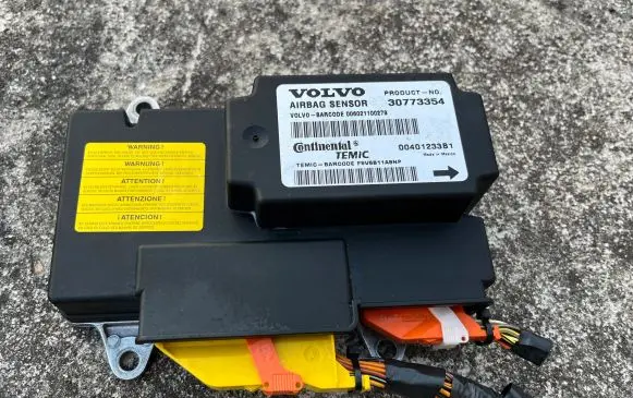 Volvo C70 Airbag control unit/module 30773354