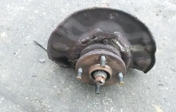 Toyota Corolla E120 E130 Front wheel hub spindle knuckle
