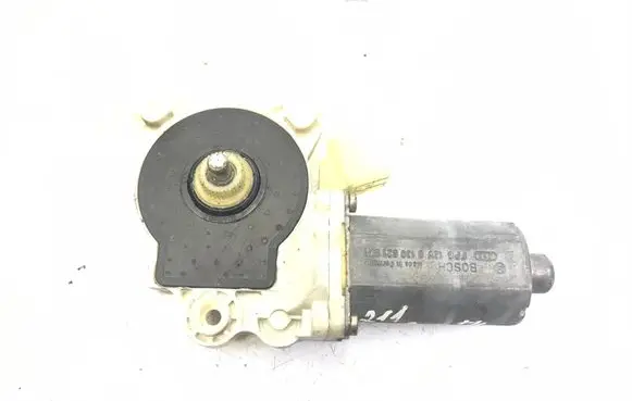 Mercedes-Benz E W211 Front door window regulator motor 0130821970 A2118202942 993626
