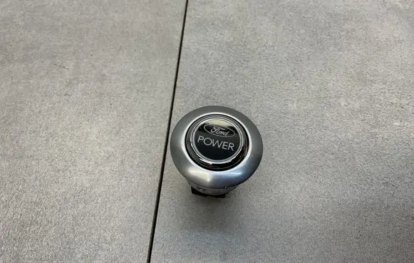 Engine start stop button switch