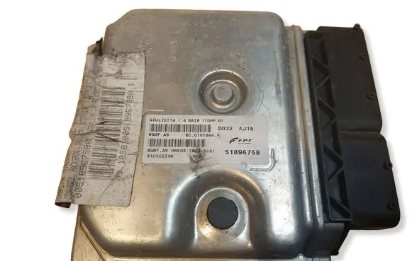 Alfa Romeo Giulietta Engine control unit/module ECU 51896758 8GMFA9 HW503