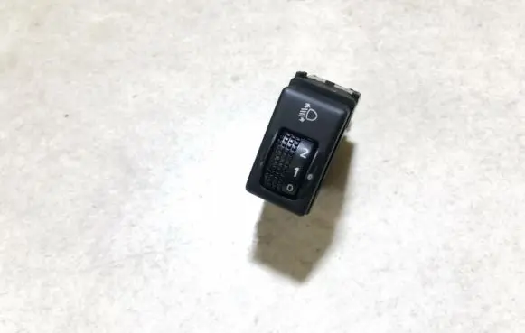 Nissan X-Trail T30 Headlight level height control switch