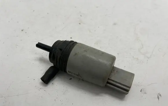 BMW 3 G20 G21 Windscreen/windshield washer pump 6934159