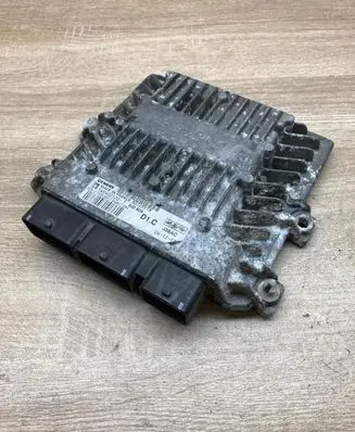 Volvo V50 Engine control unit/module ECU 30729518 5WS40212G