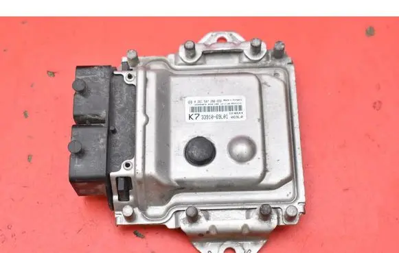 Suzuki Swift II Engine control unit/module ECU 33910-69L01