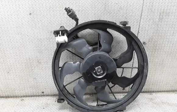 Hyundai i20 (PB PBT) Electric radiator cooling fan