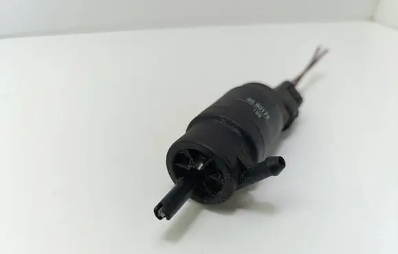 Mercedes-Benz E W211 Windscreen/windshield washer pump 3090179