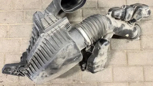 Jeep Grand Cherokee WL Air filter box 68376820AC