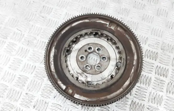 Volkswagen Golf VII Flywheel 