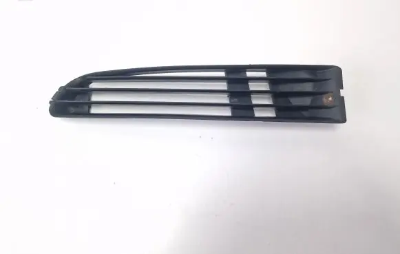Audi A8 S8 D2 4D Front bumper lower grill 4D0853683