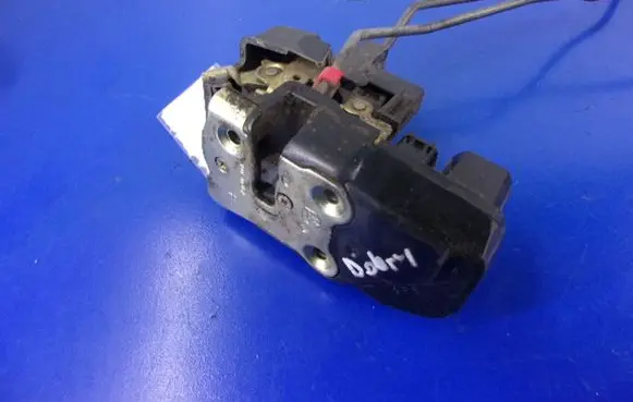 Jeep Grand Cherokee (WJ) Front door lock