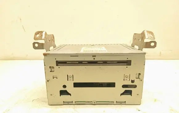 Mitsubishi Lancer VIII Radio/CD/DVD/GPS head unit 8701A215 34U197 72075757