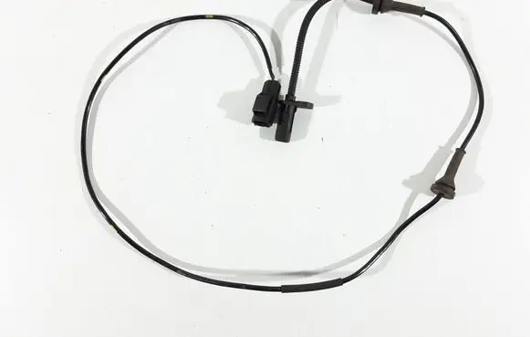 Volvo XC90 ABS brake wheel speed sensor 10071161783 30682478