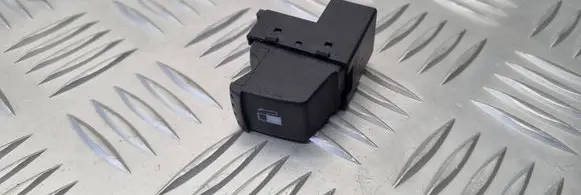 Volkswagen PASSAT B5.5 Fuel tank opening switch 1J0959833A