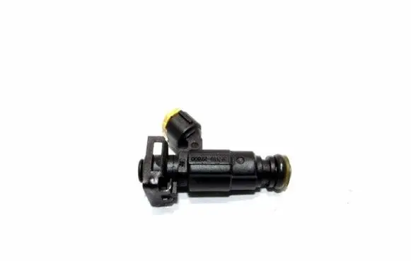 KIA Cerato Fuel injector