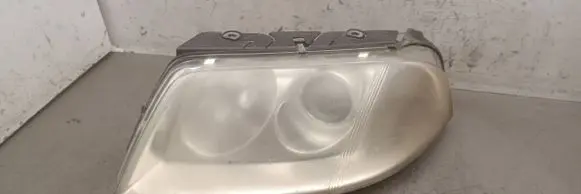 Volkswagen PASSAT B5.5 Headlight/headlamp 3B0941015 1EL008350