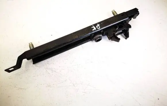 Opel Vectra C Seat belt adjustment rail 