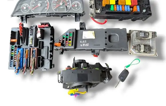 Engine ECU kit and lock set