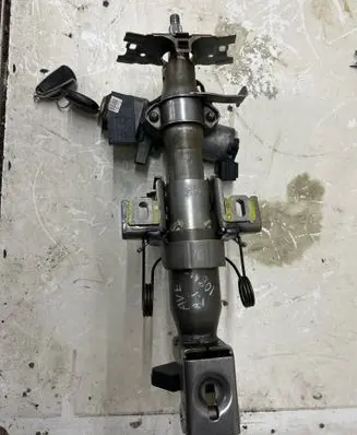 Toyota Avensis T250 Ignition lock 736661A