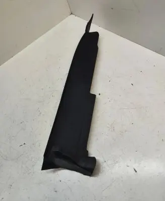 Audi A3 S3 8V Fender end trim 8v0821170d