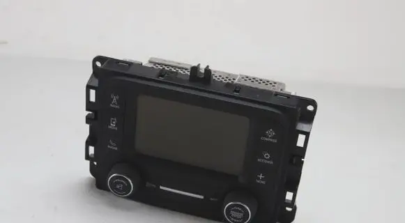 Dodge RAM 1500 DS Radio/CD/DVD/GPS head unit 68365210AC