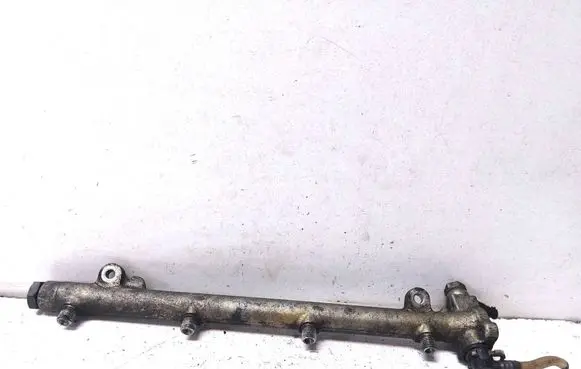 Mercedes-Benz C W203 Fuel main line pipe A6110700095