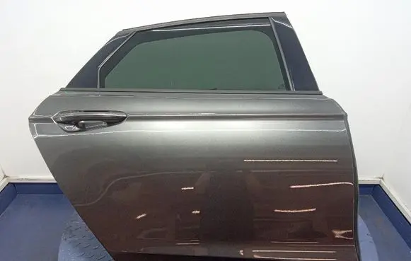 Ford Mondeo MK I Rear door 