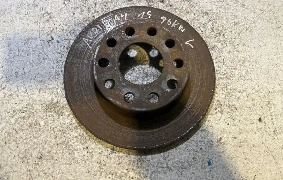Audi A4 S4 B5 8D Rear brake disc
