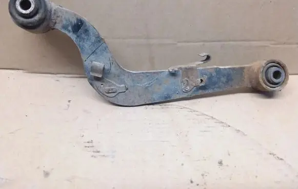 Toyota RAV 4 (XA40) Rear upper control arm/wishbone
