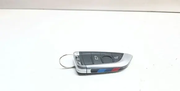 BMW 2 F46 Ignition key/card 