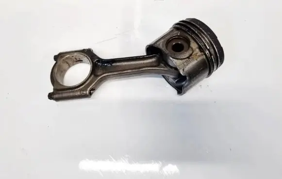 Opel Omega B2 Piston with connecting rod